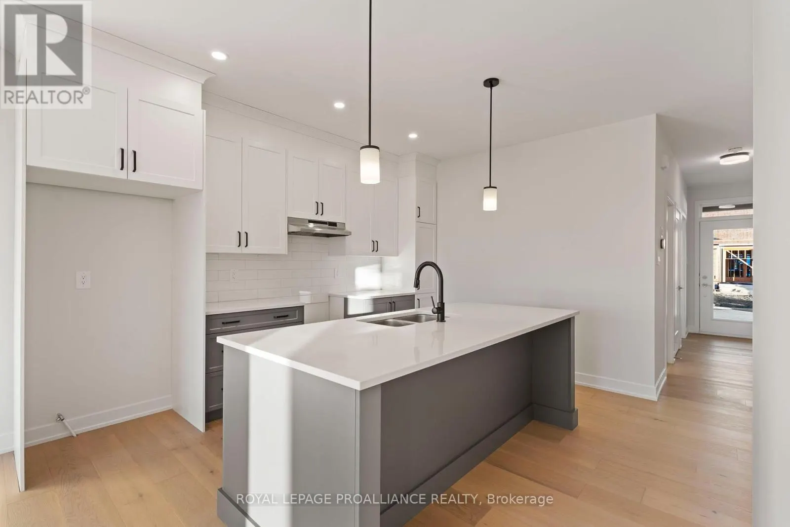 1032 TURNER DRIVE