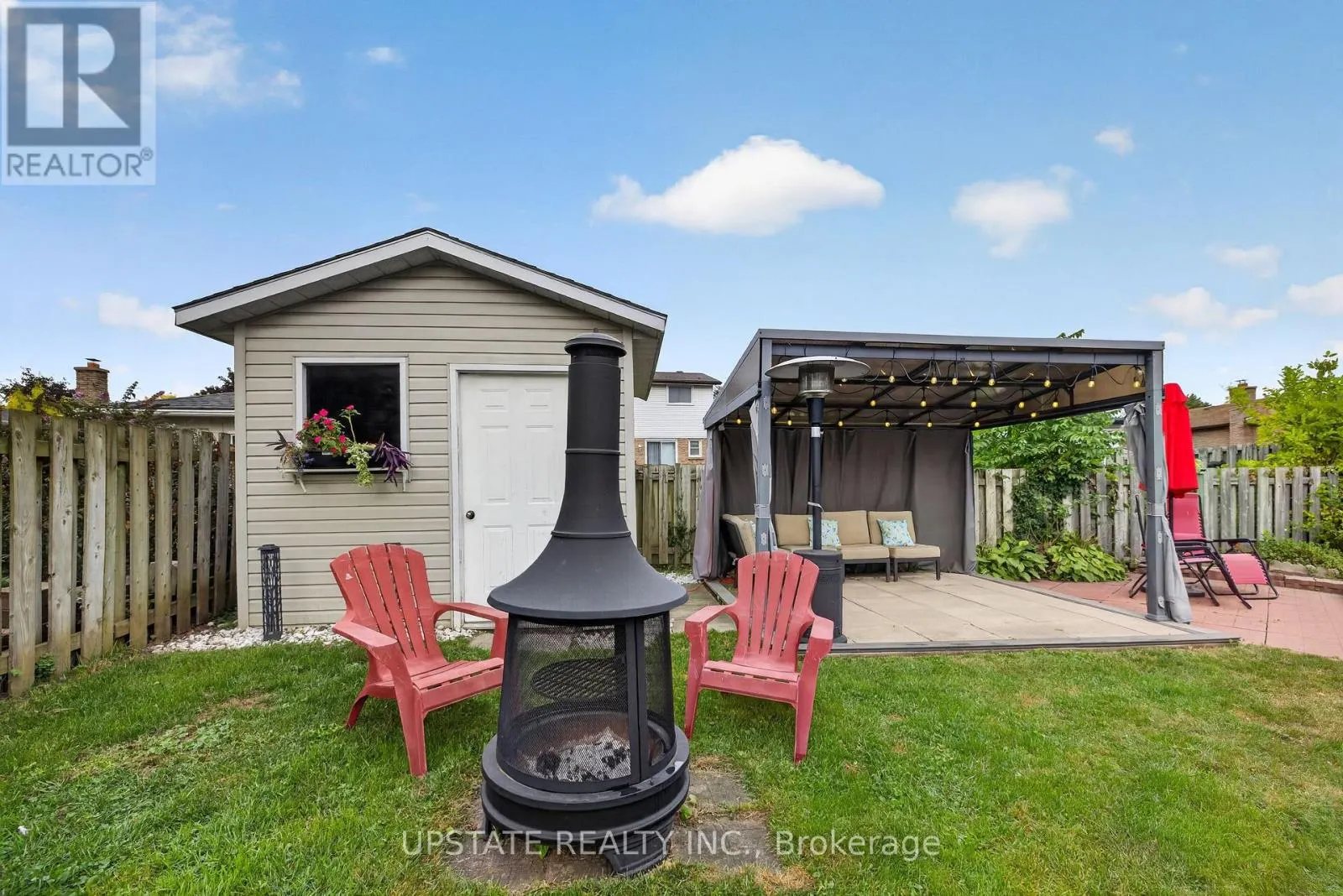 221 CEDARWOODS CRESCENT
