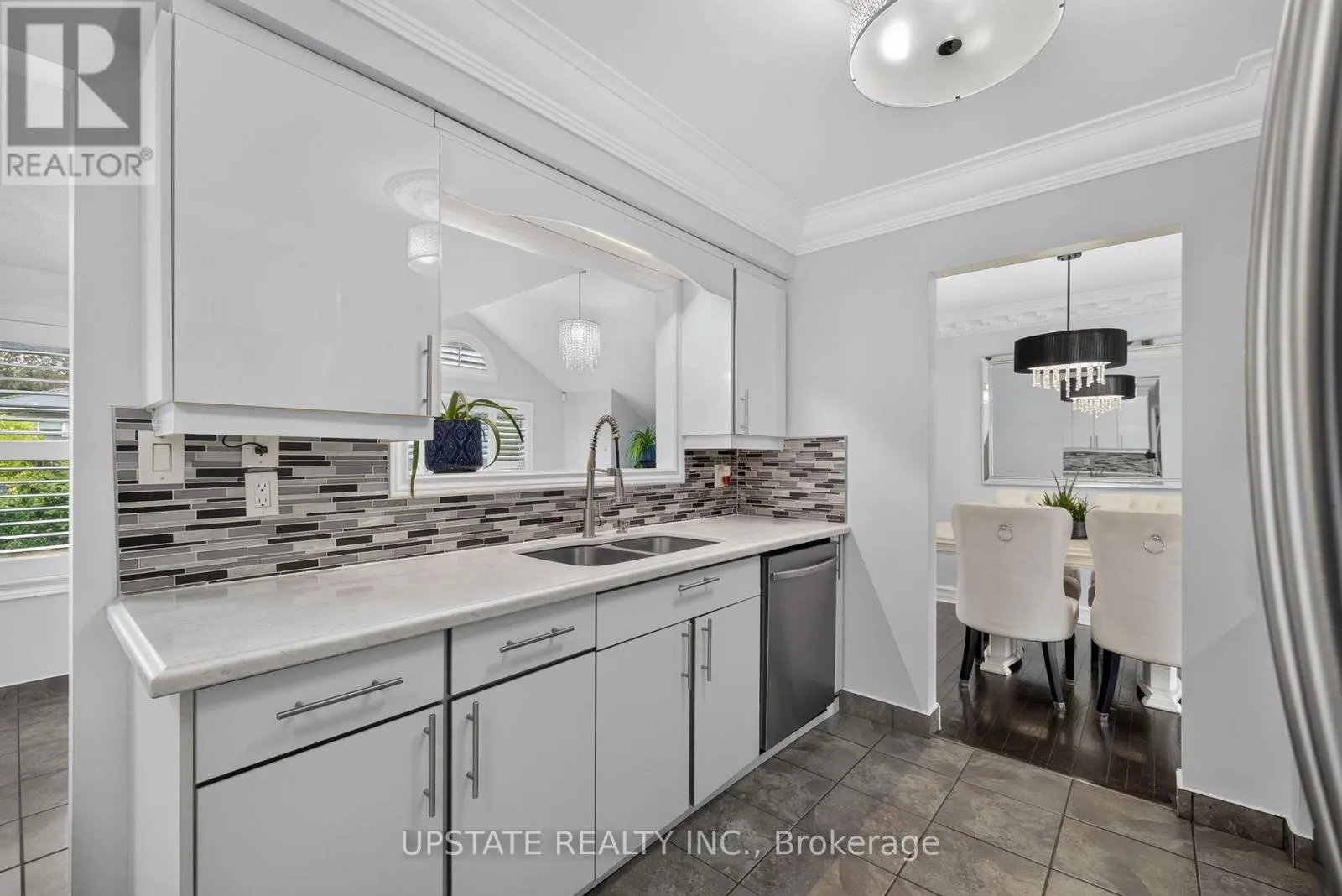 221 CEDARWOODS CRESCENT