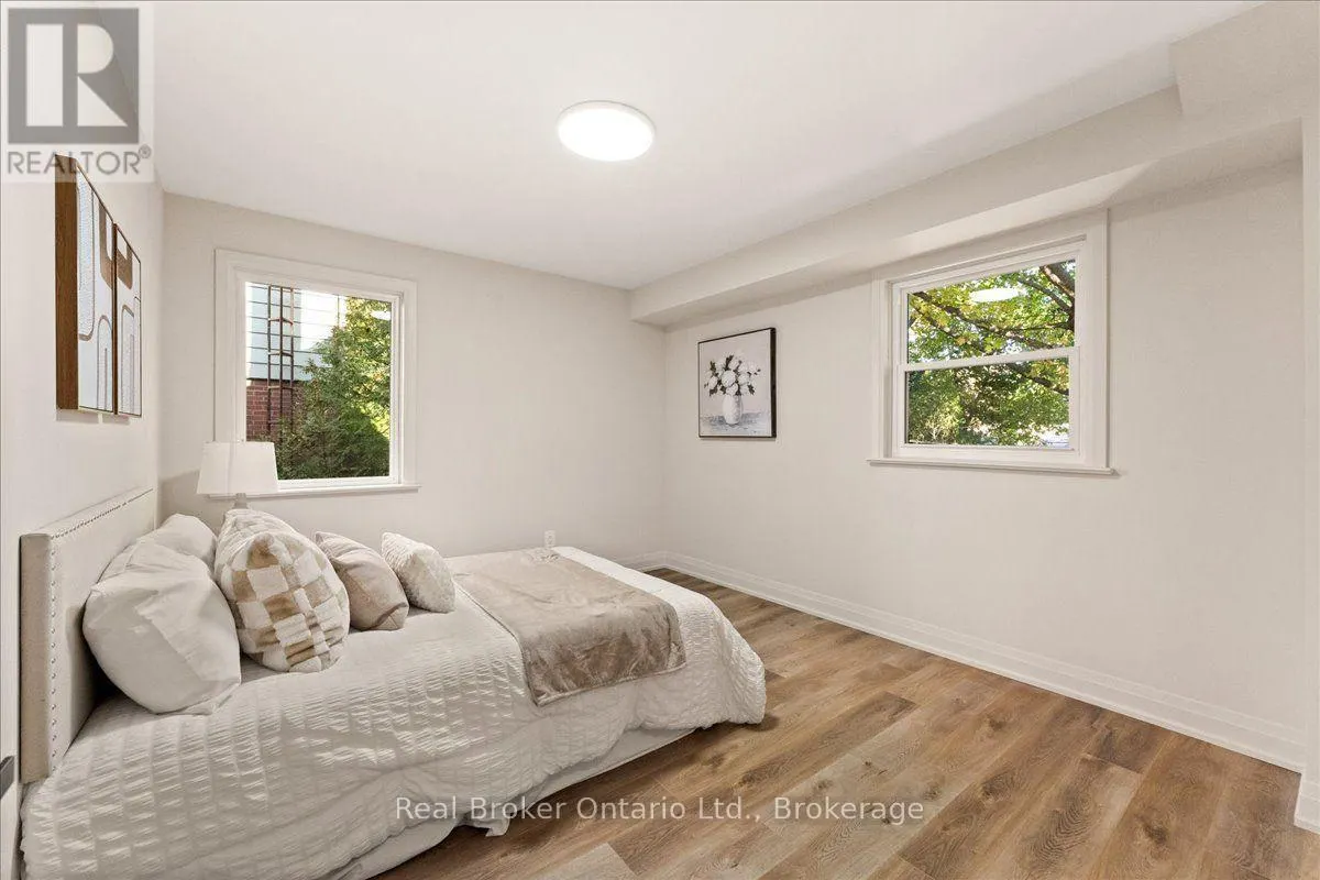 39 WEST 21ST STREET
