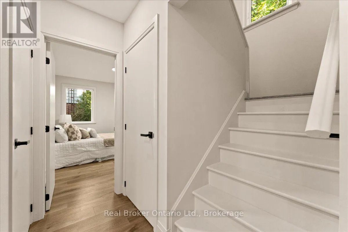 39 WEST 21ST STREET
