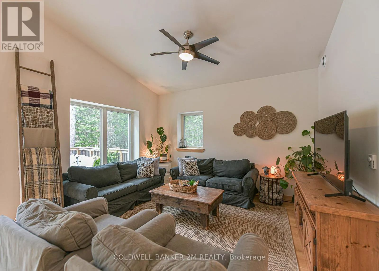 2776 MUSKOKA RD. 117 ROAD S
