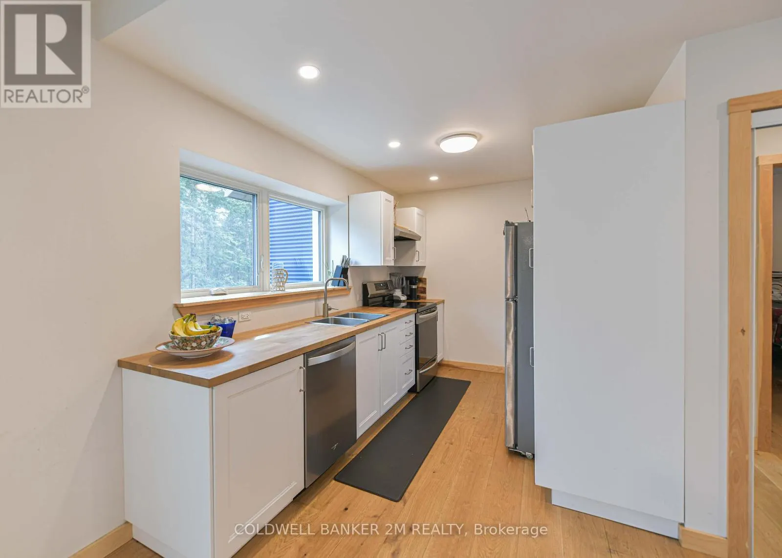 2776 MUSKOKA RD. 117 ROAD S