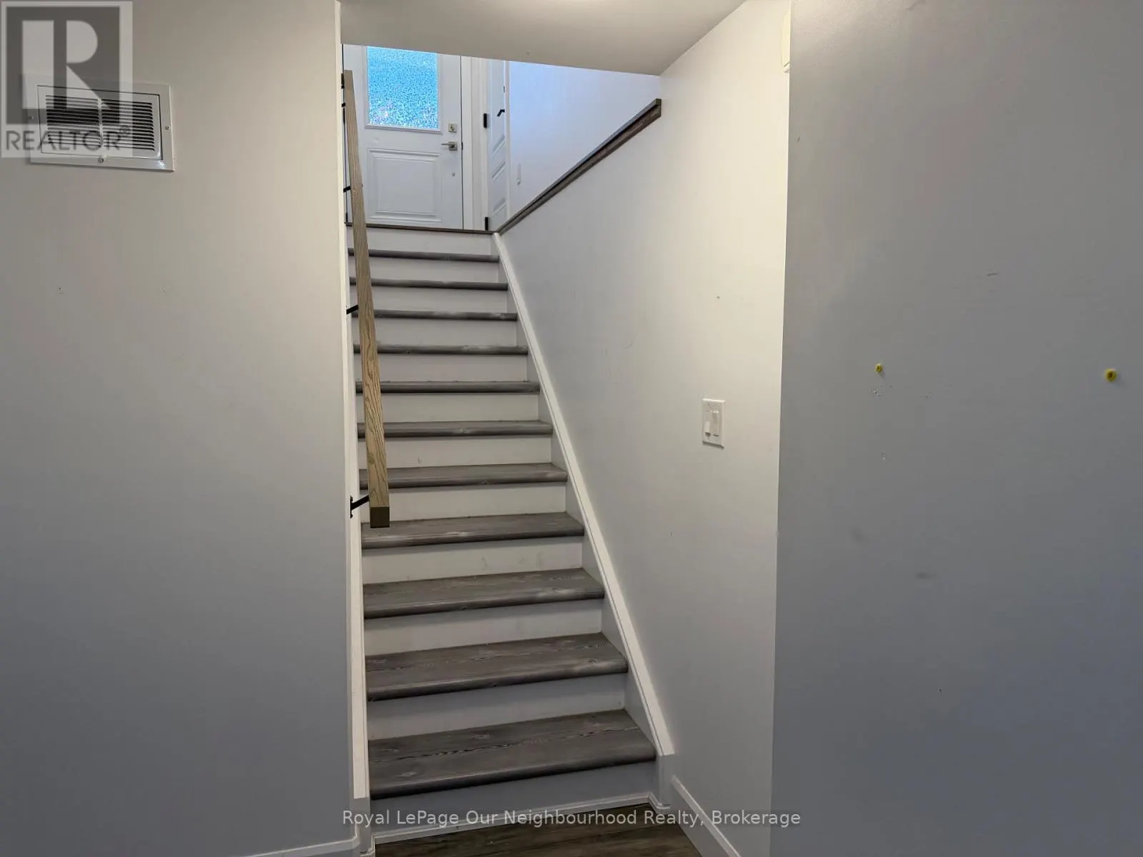 B - 66 HASTINGS PARK DRIVE #B