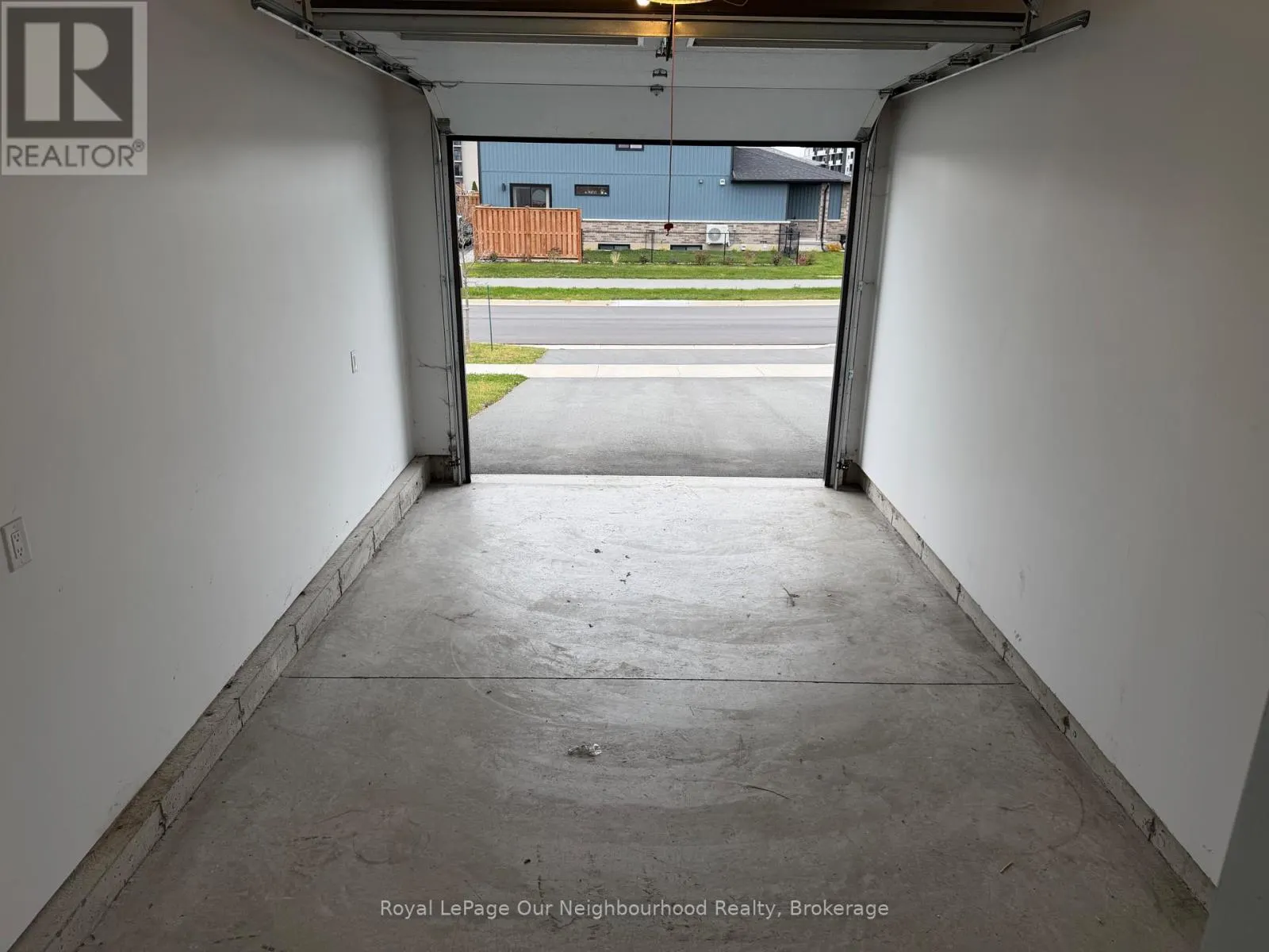 B - 66 HASTINGS PARK DRIVE #B