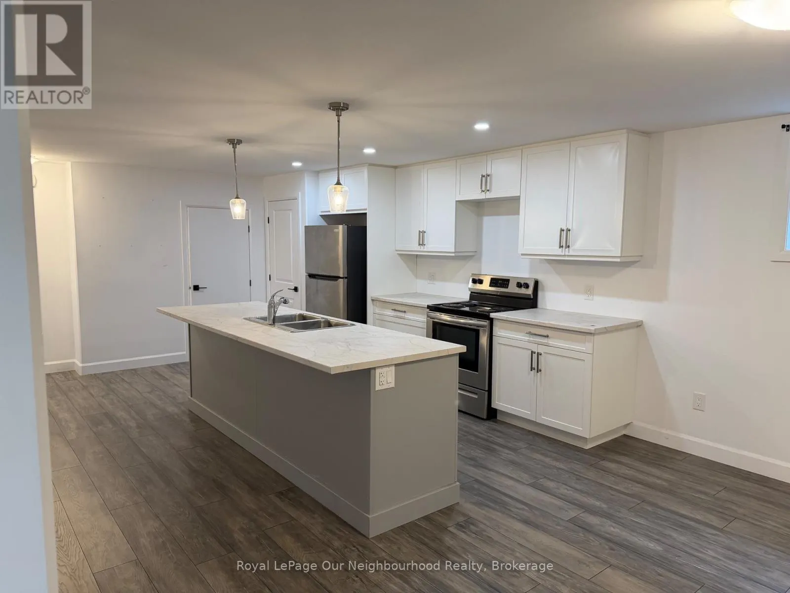 B - 66 HASTINGS PARK DRIVE #B