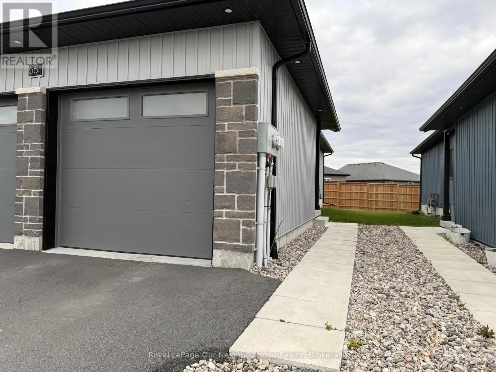B - 66 HASTINGS PARK DRIVE #B