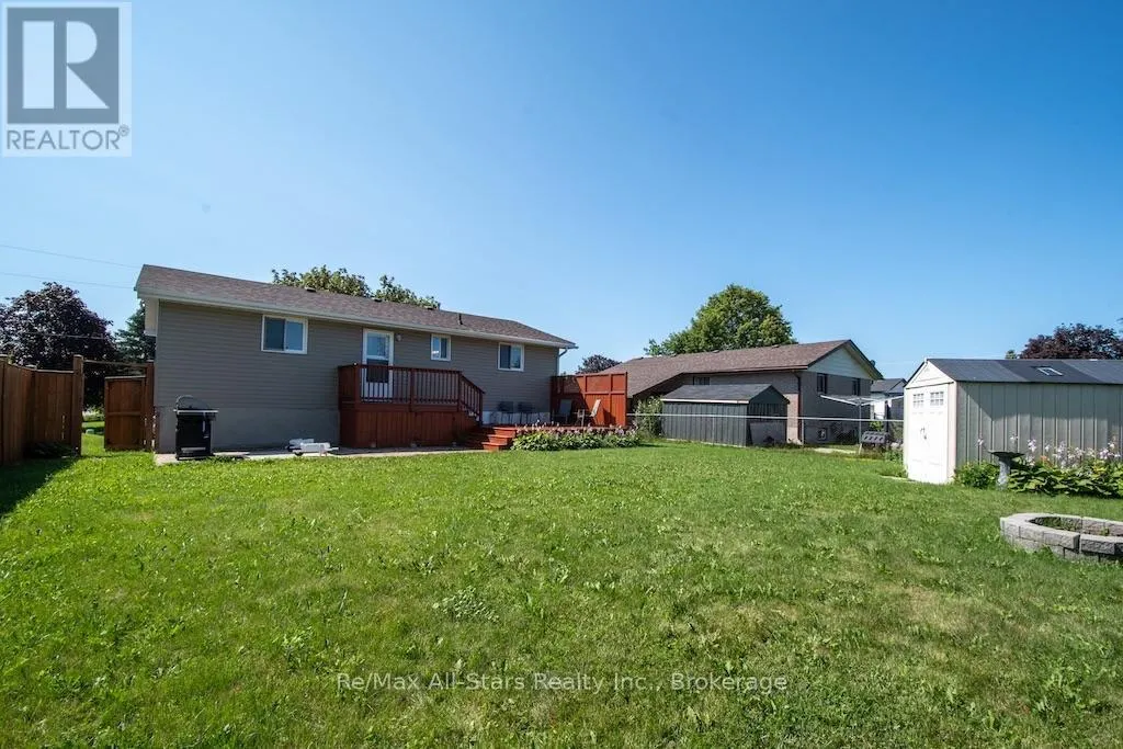 4 DANIEL COURT