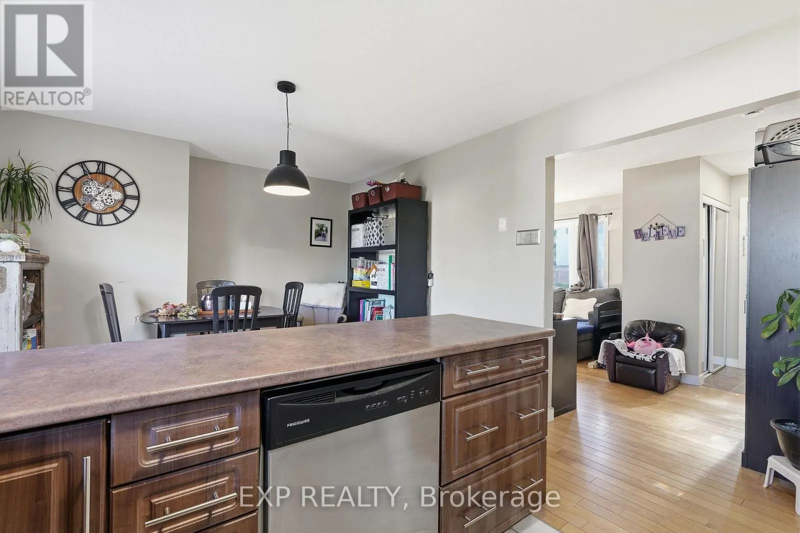 369 DALRYMPLE DRIVE