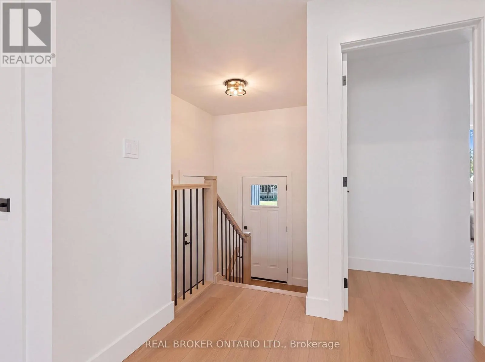 1 - 157 DAVIS STREET