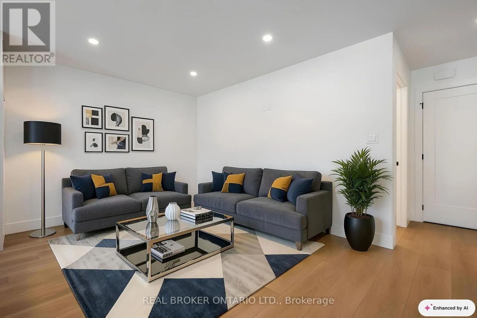 2 - 155 DAVIS STREET