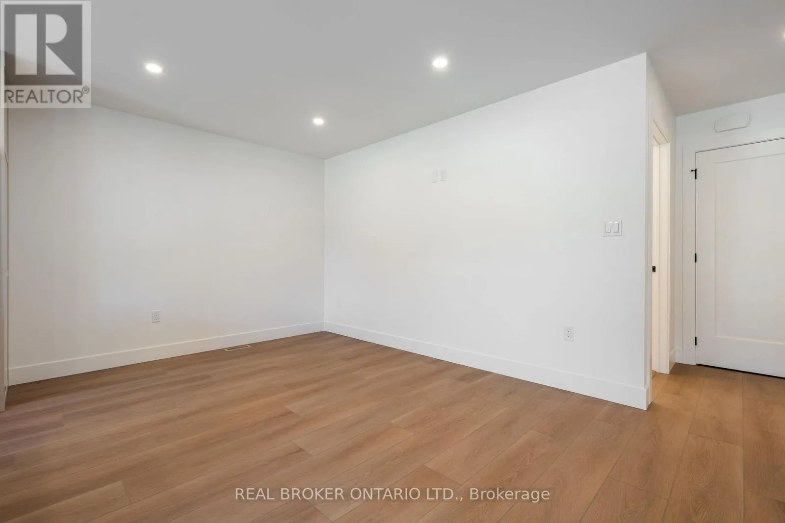 2 - 155 DAVIS STREET