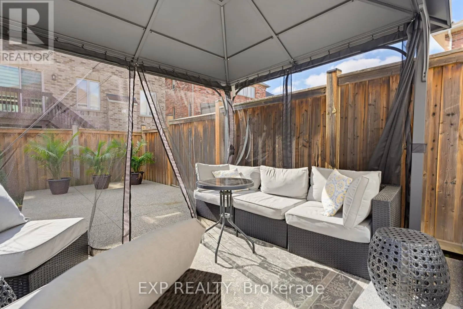 58 SUMMERBERRY WAY