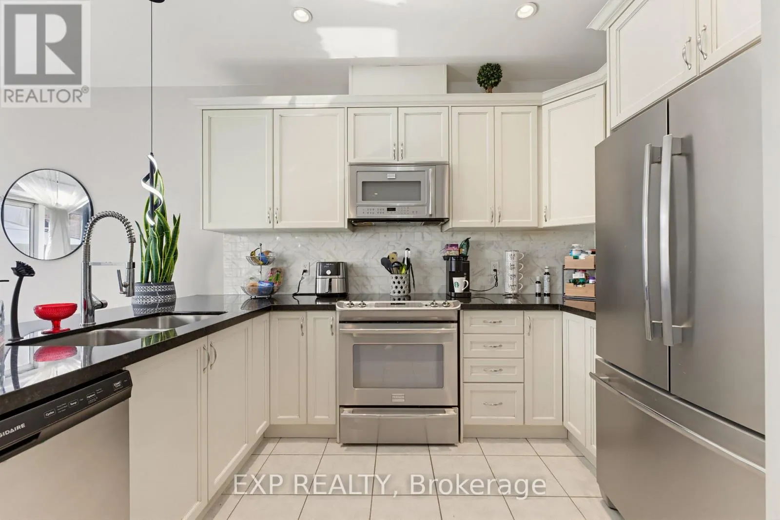 58 SUMMERBERRY WAY