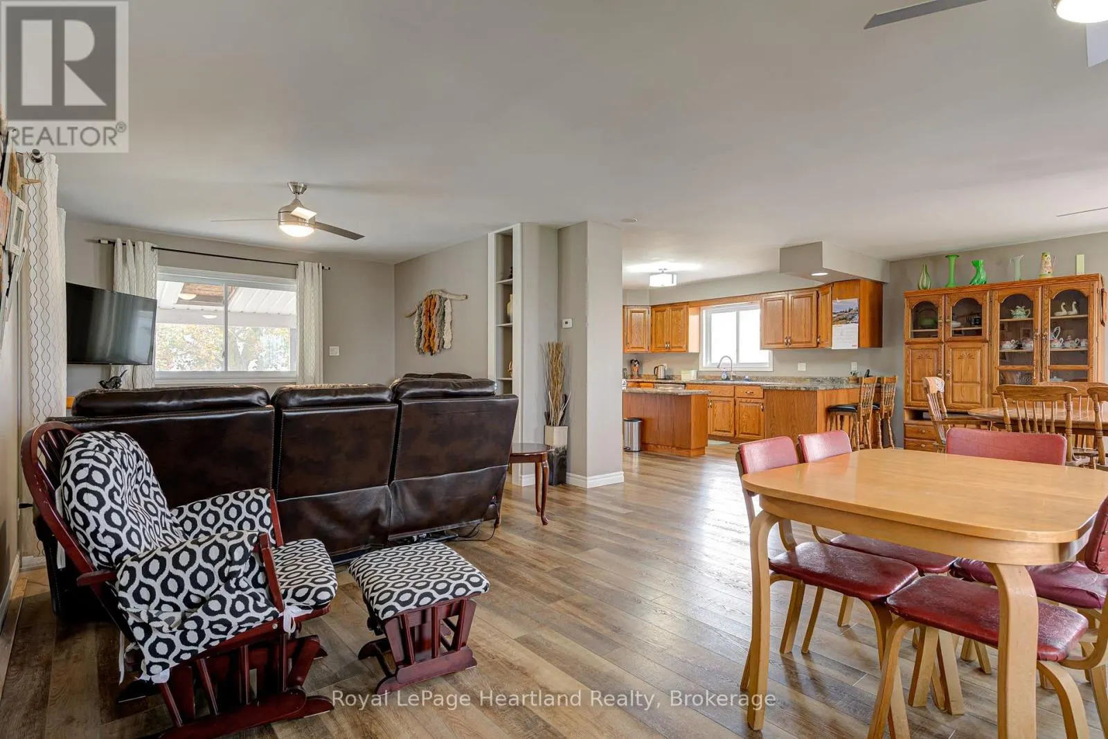 160 HURON ROAD