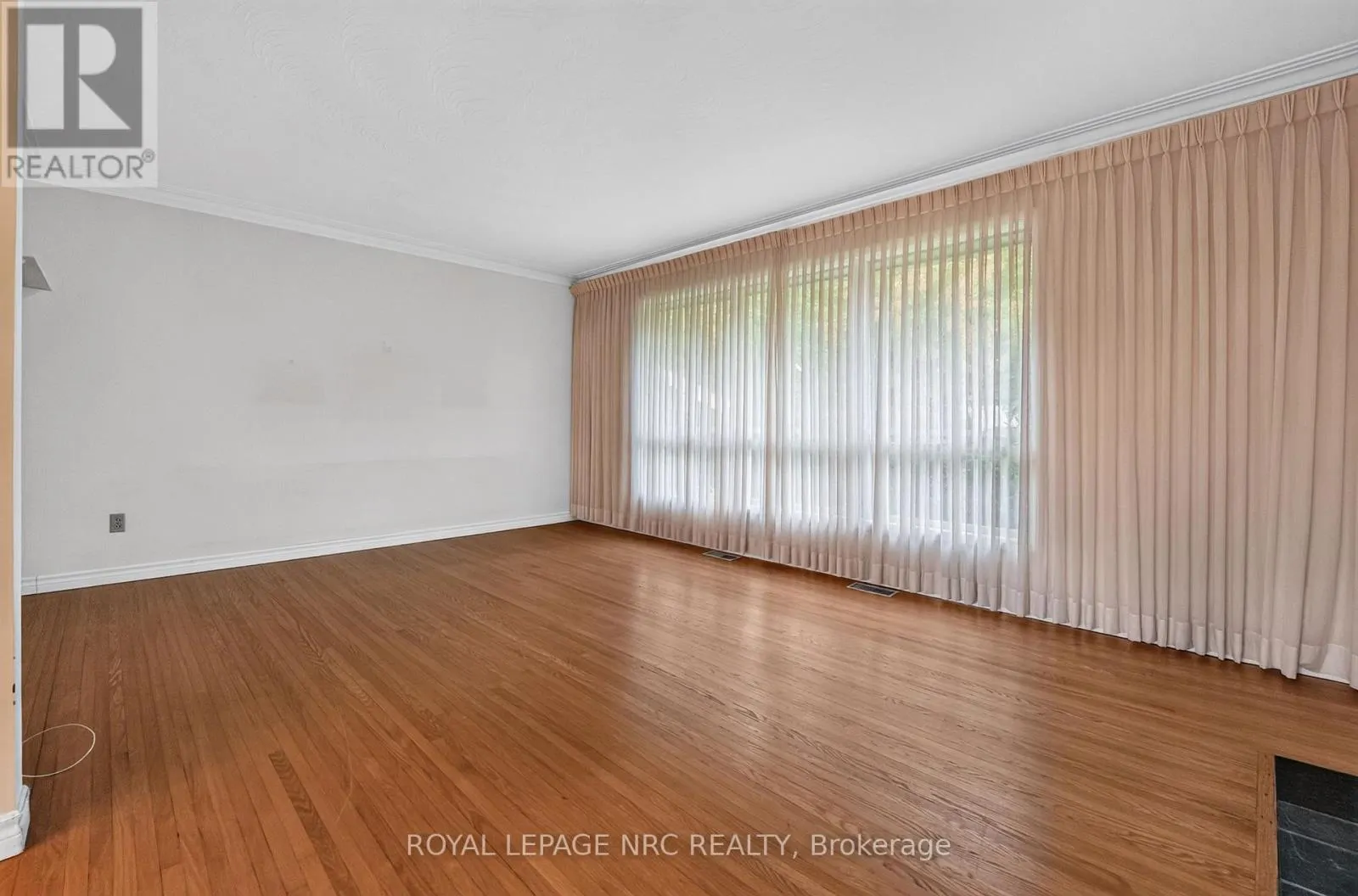 126 WOODSIDE DRIVE