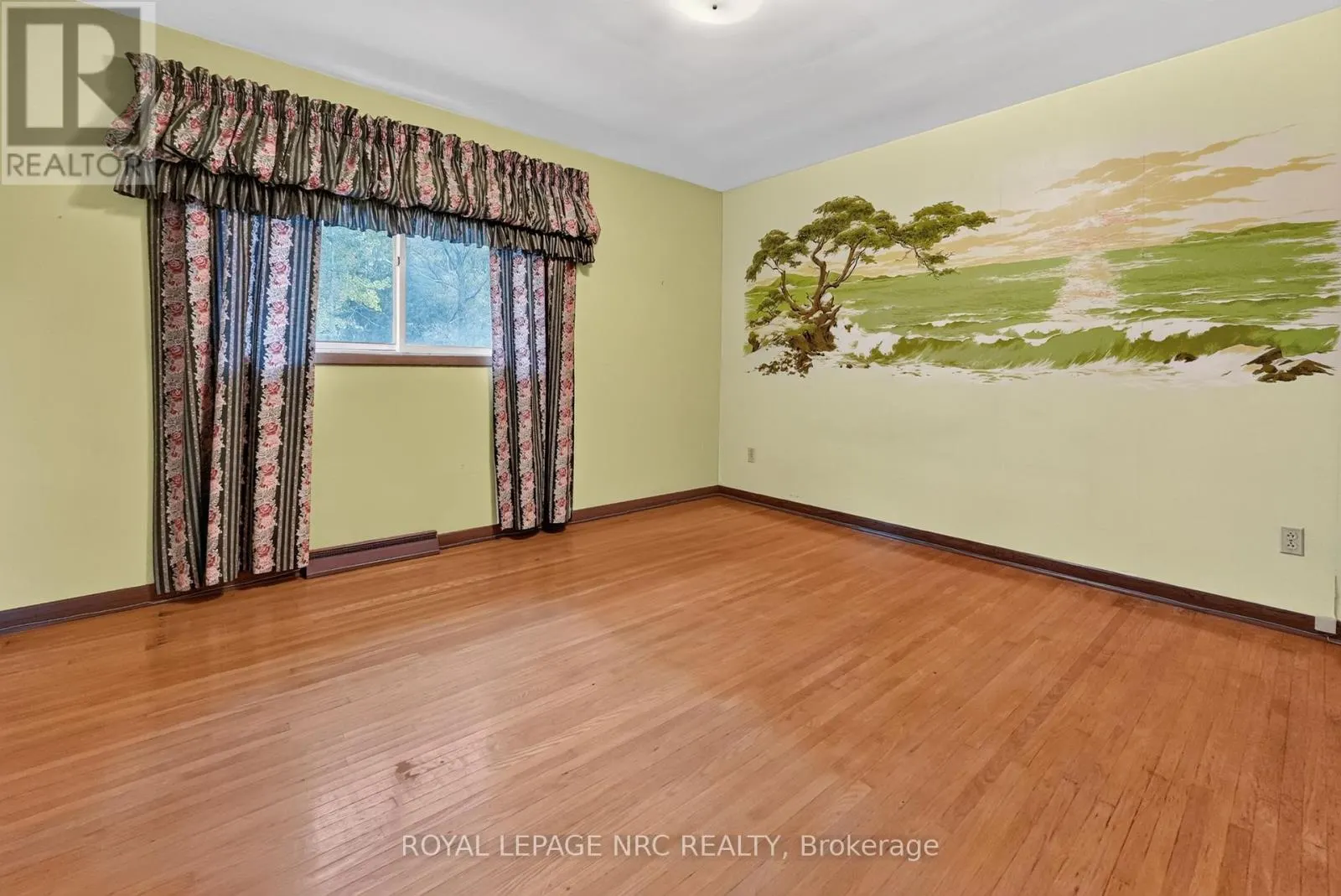 126 WOODSIDE DRIVE