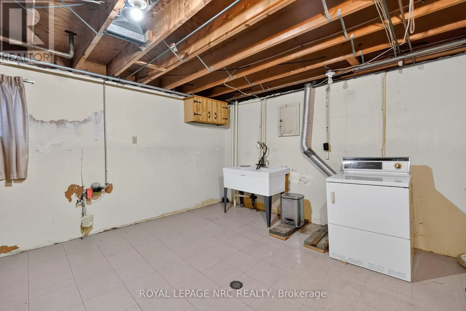 126 WOODSIDE DRIVE