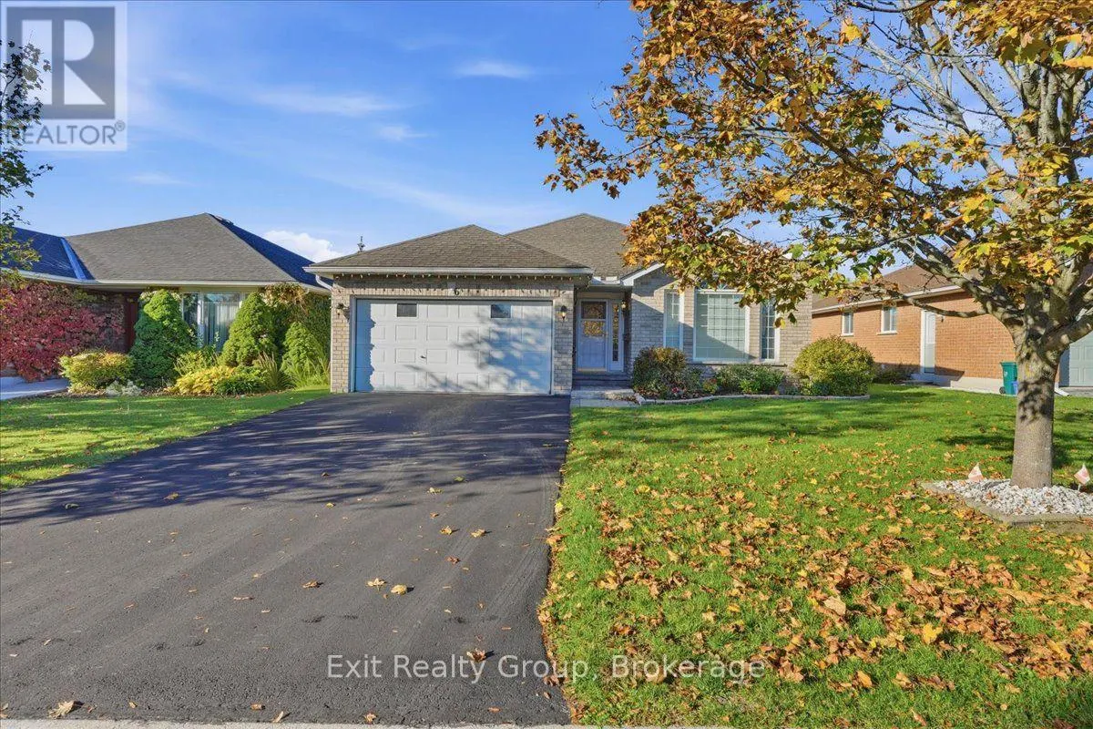 6 HEMLOCK CRESCENT