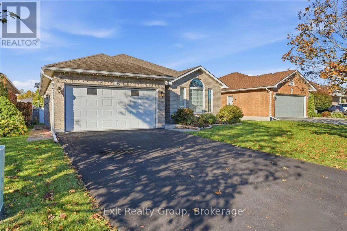 6 HEMLOCK CRESCENT