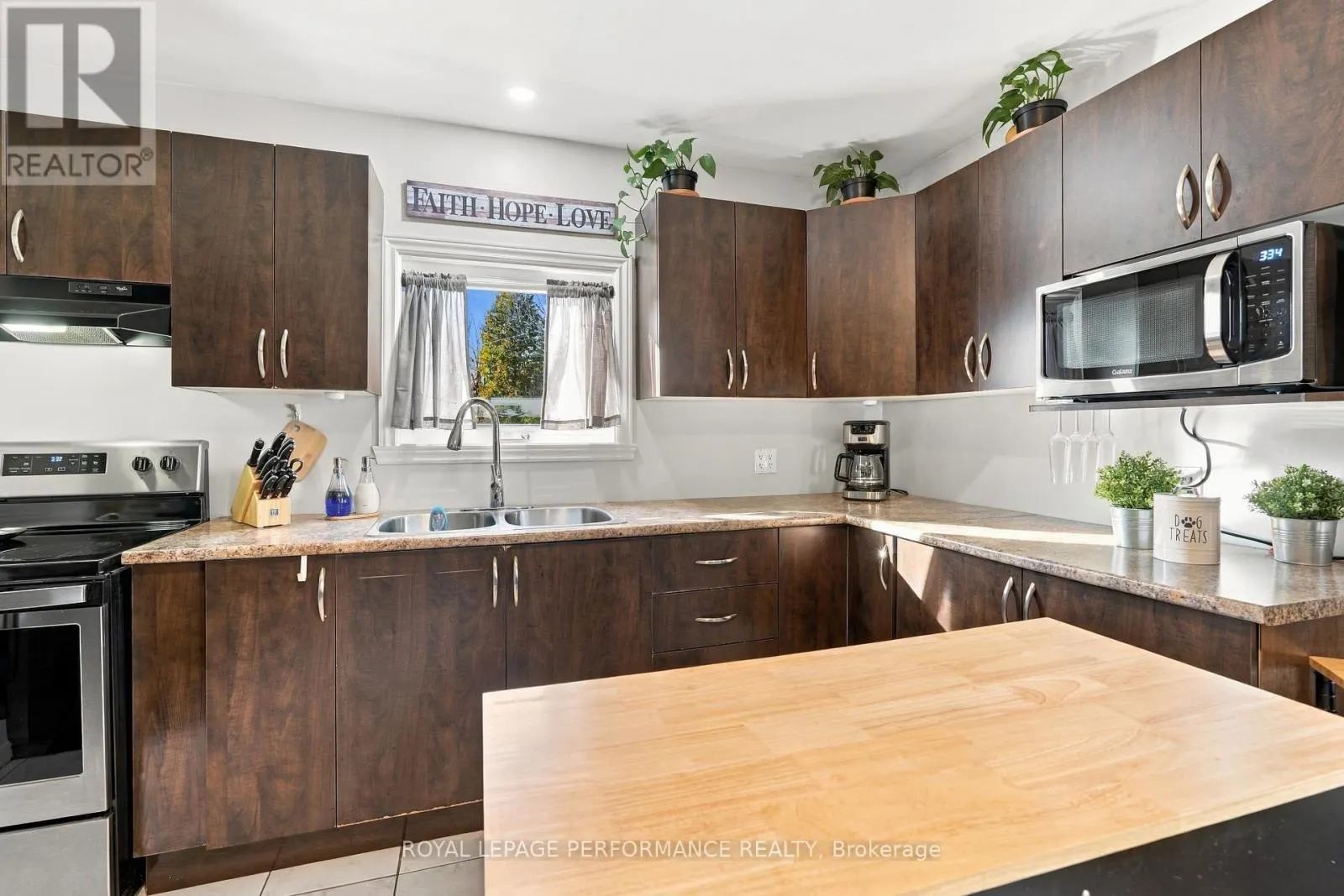 1394 SANDY HILL ROAD