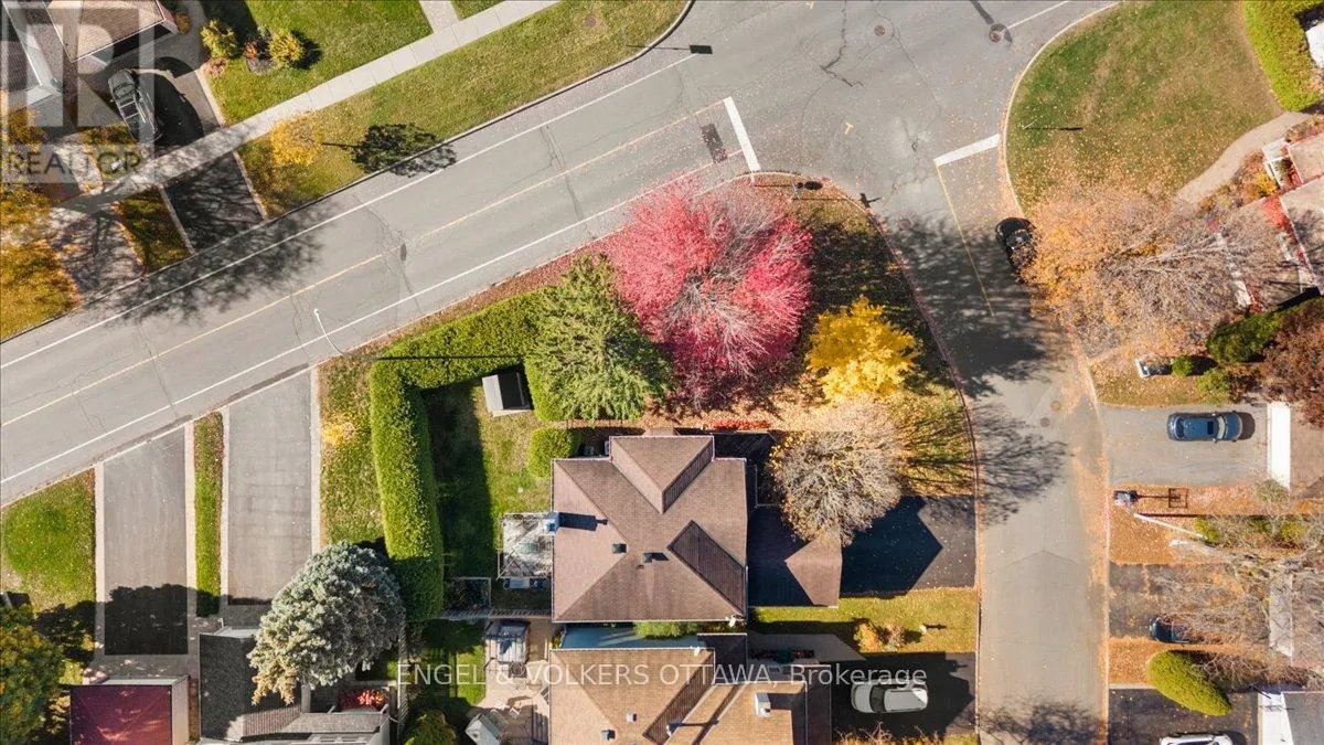 1678 DES PERDRIX CRESCENT
