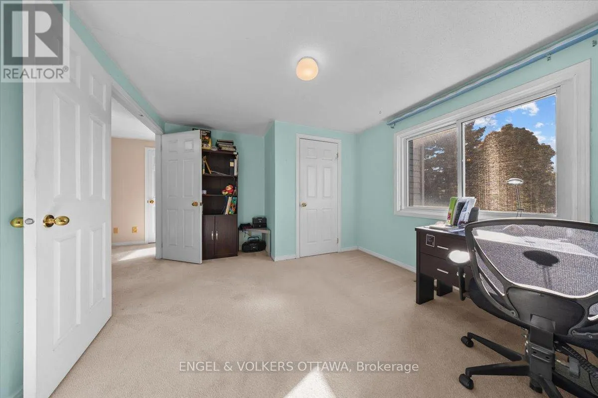 1678 DES PERDRIX CRESCENT