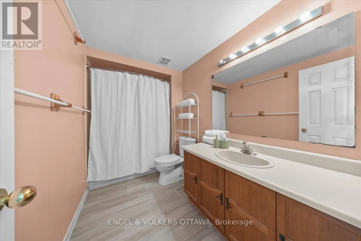 1678 DES PERDRIX CRESCENT