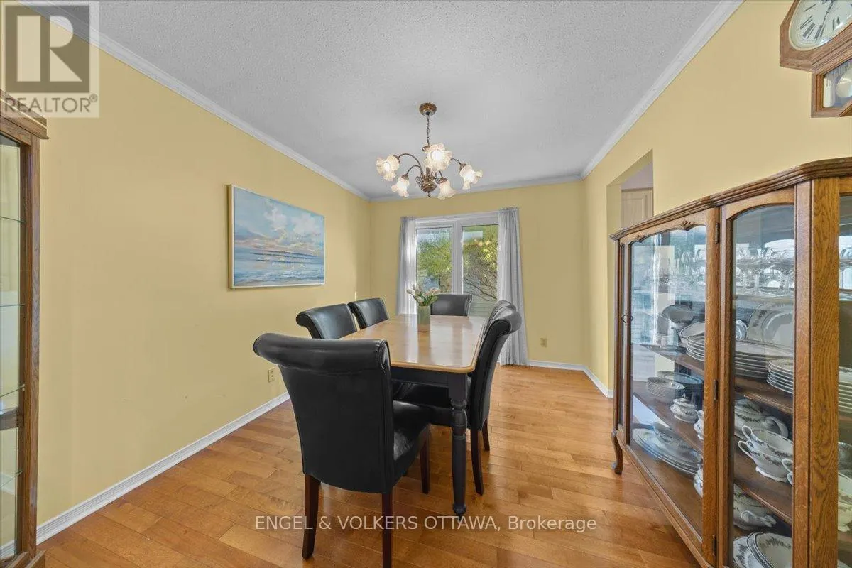 1678 DES PERDRIX CRESCENT