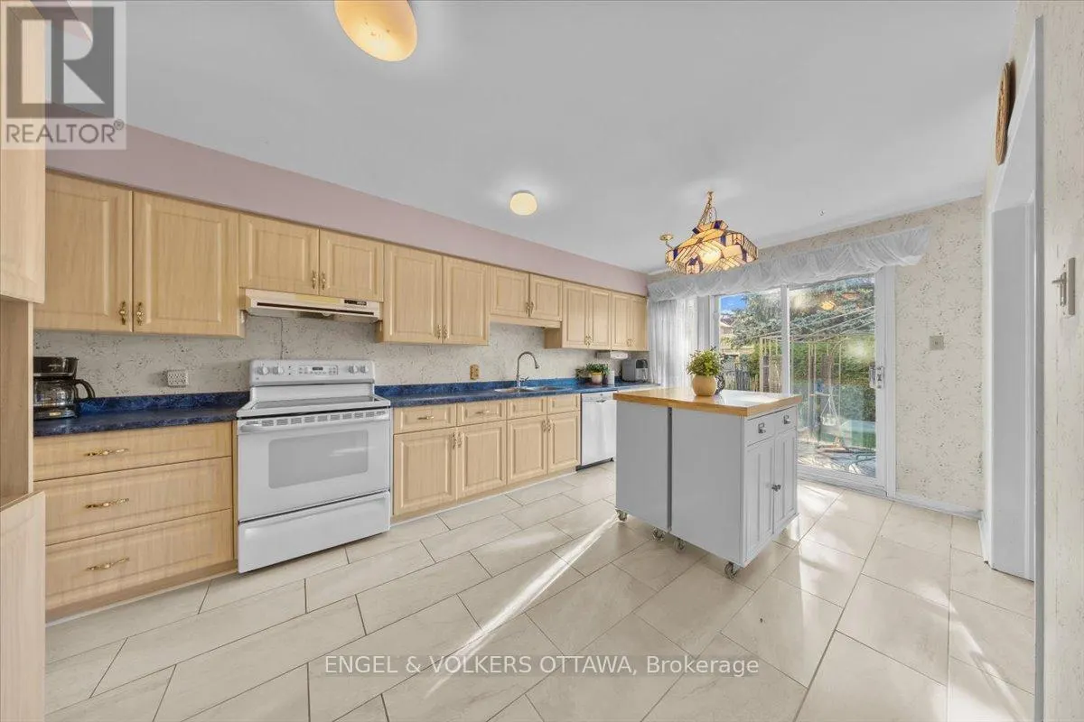 1678 DES PERDRIX CRESCENT