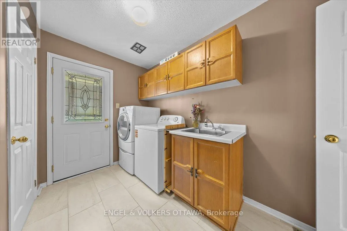 1678 DES PERDRIX CRESCENT