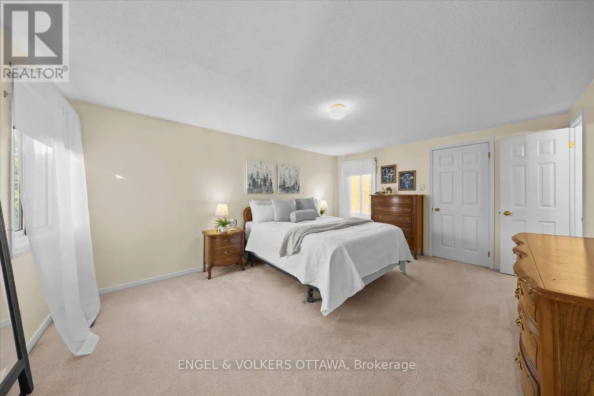 1678 DES PERDRIX CRESCENT