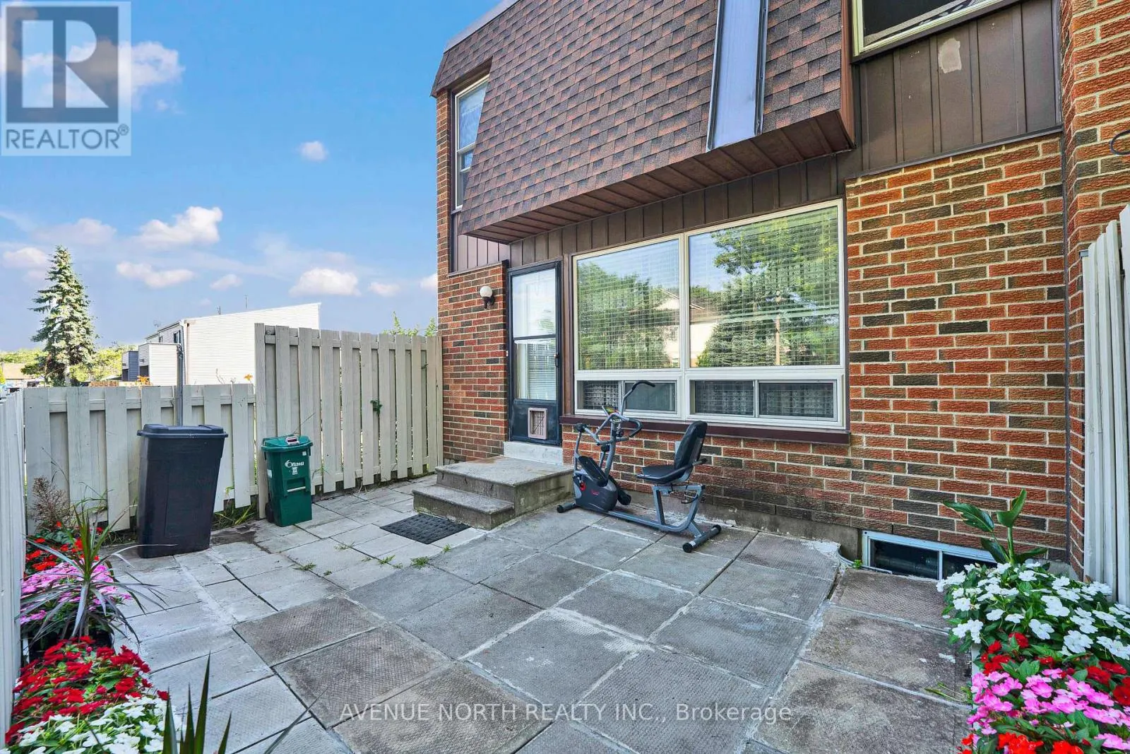 41 - 3520 DOWNPATRICK ROAD