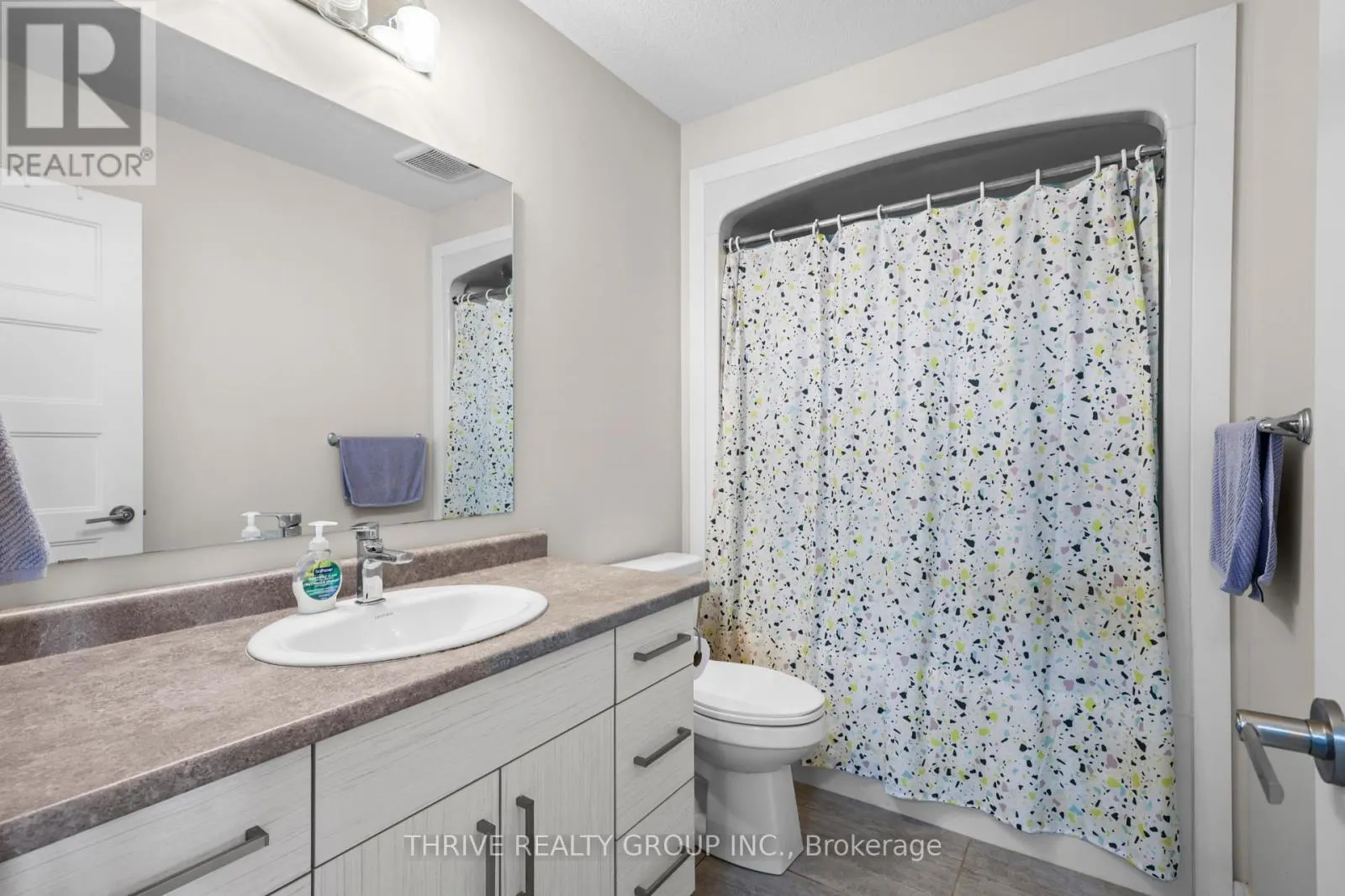 981 WEST VILLAGE SQUARE