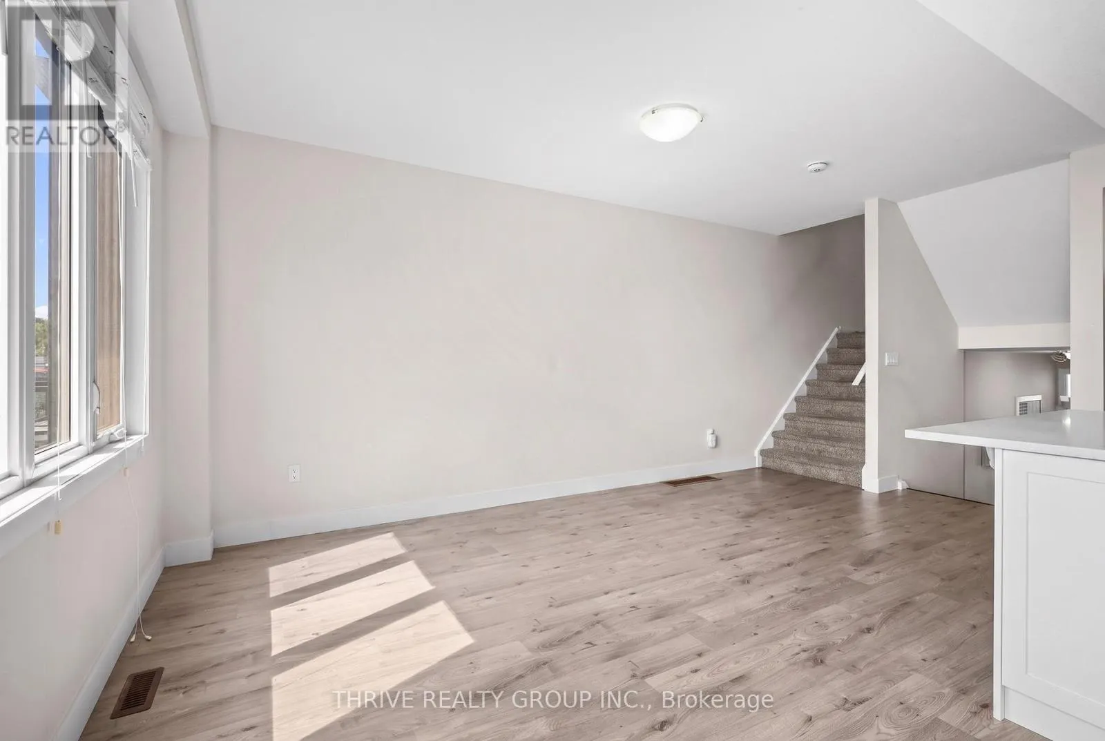 981 WEST VILLAGE SQUARE