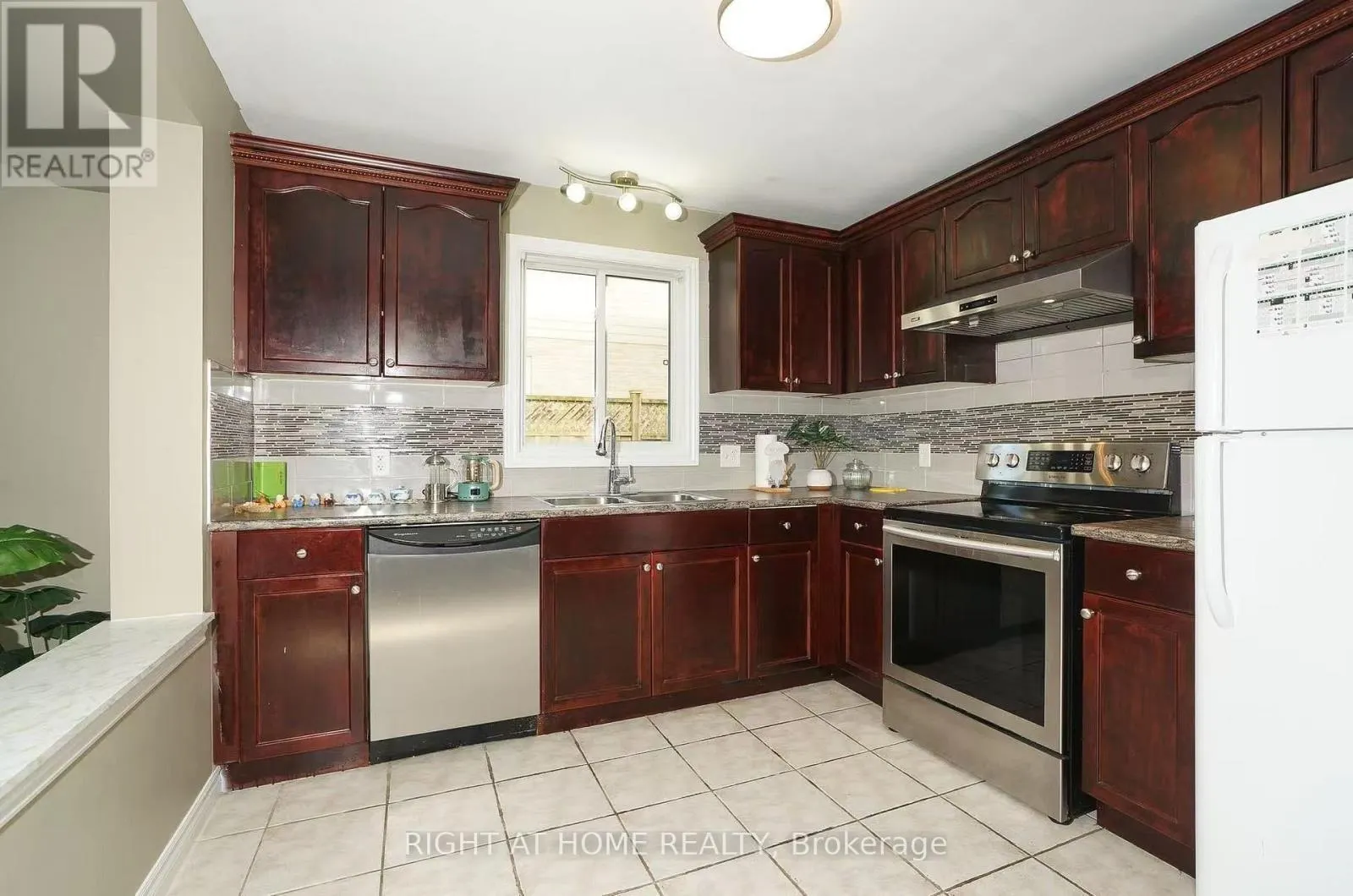 1422 MICKLEBOROUGH DRIVE
