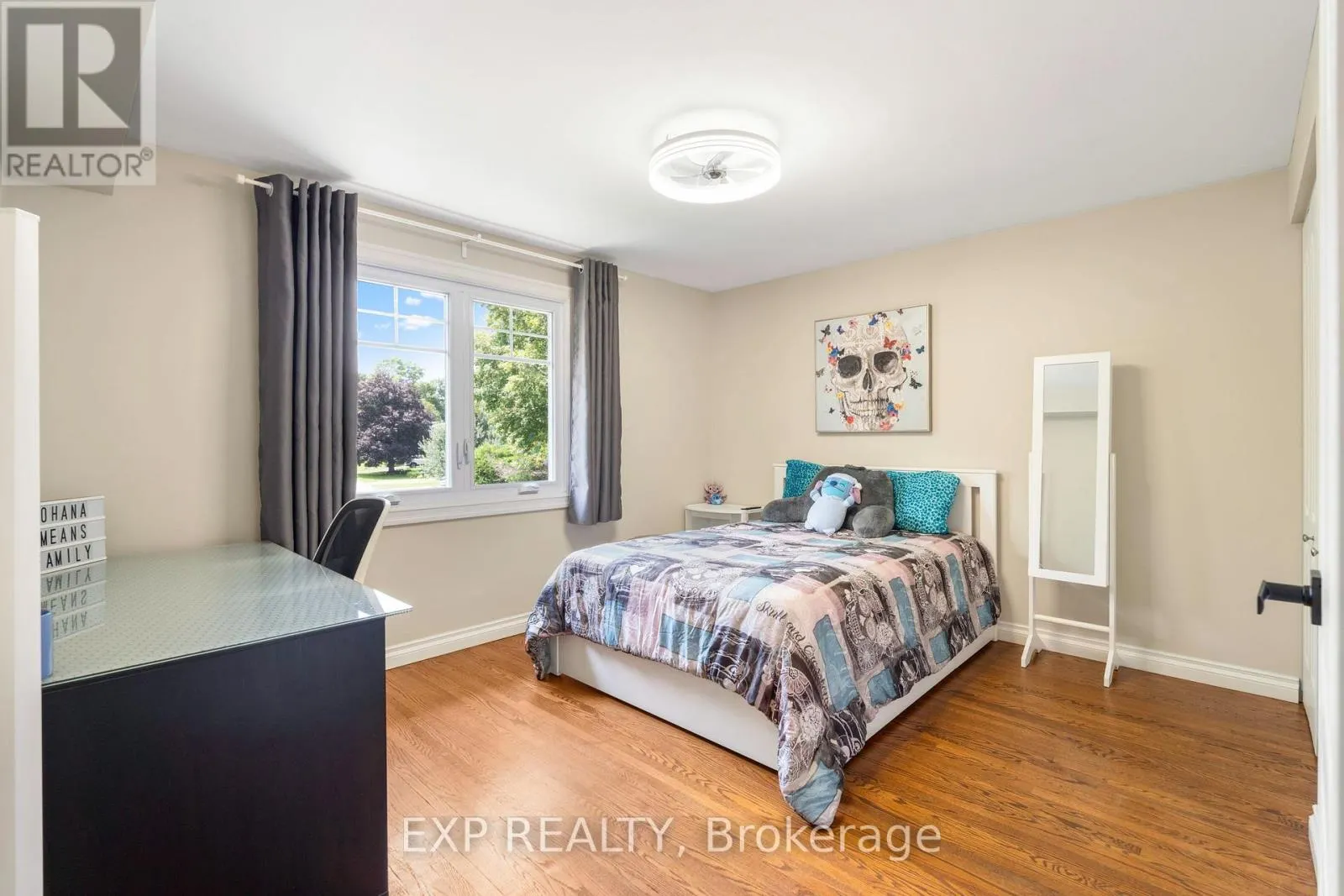 11 ROBERTA CRESCENT