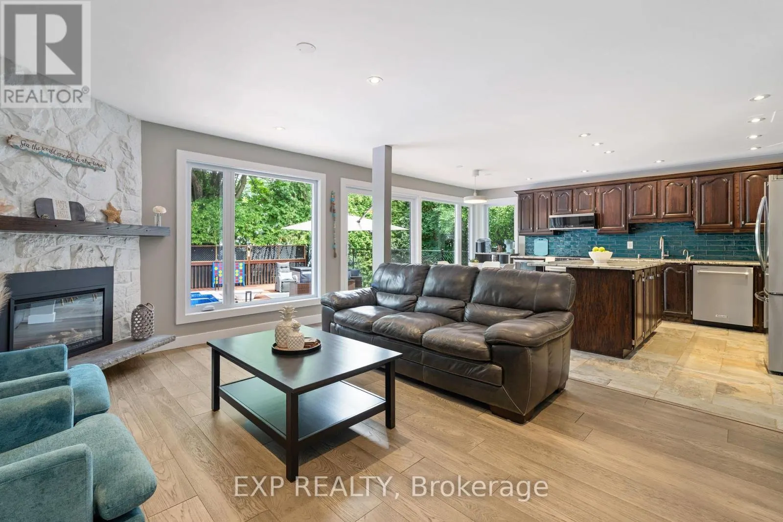 11 ROBERTA CRESCENT