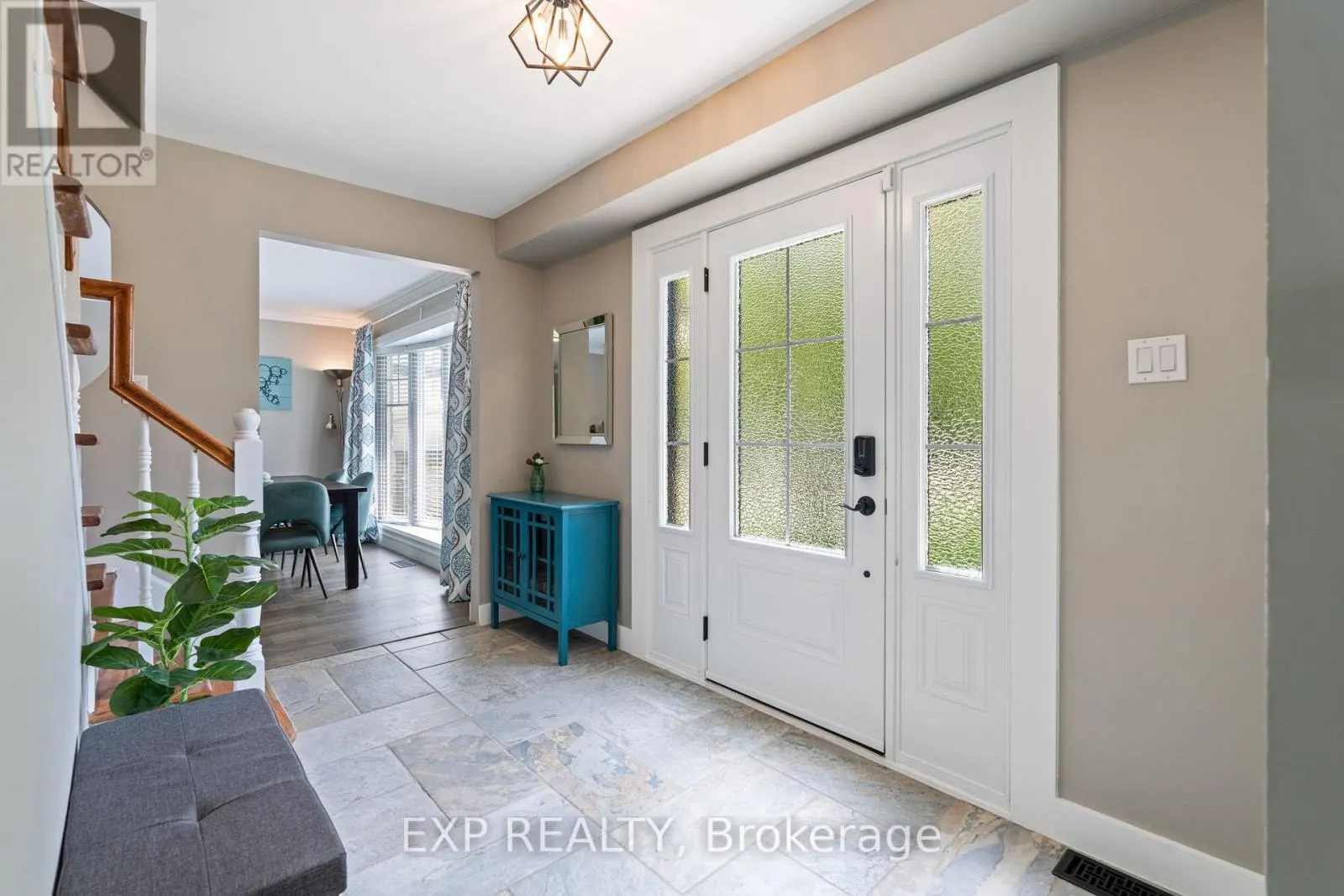 11 ROBERTA CRESCENT