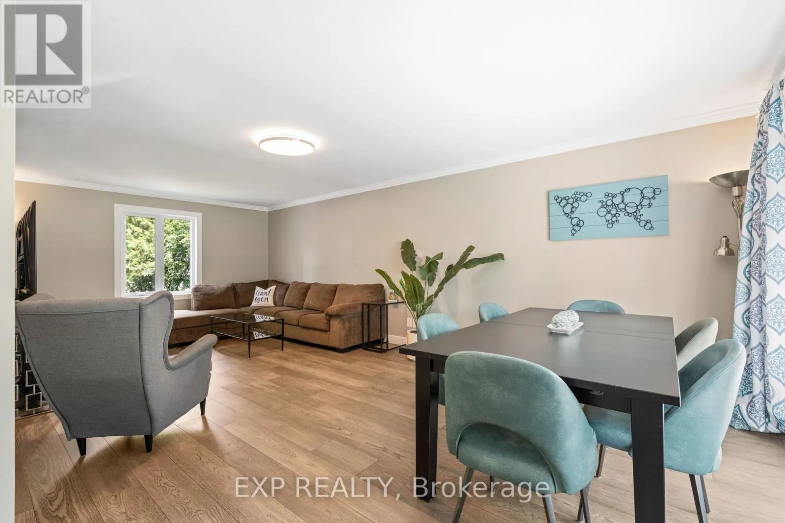 11 ROBERTA CRESCENT