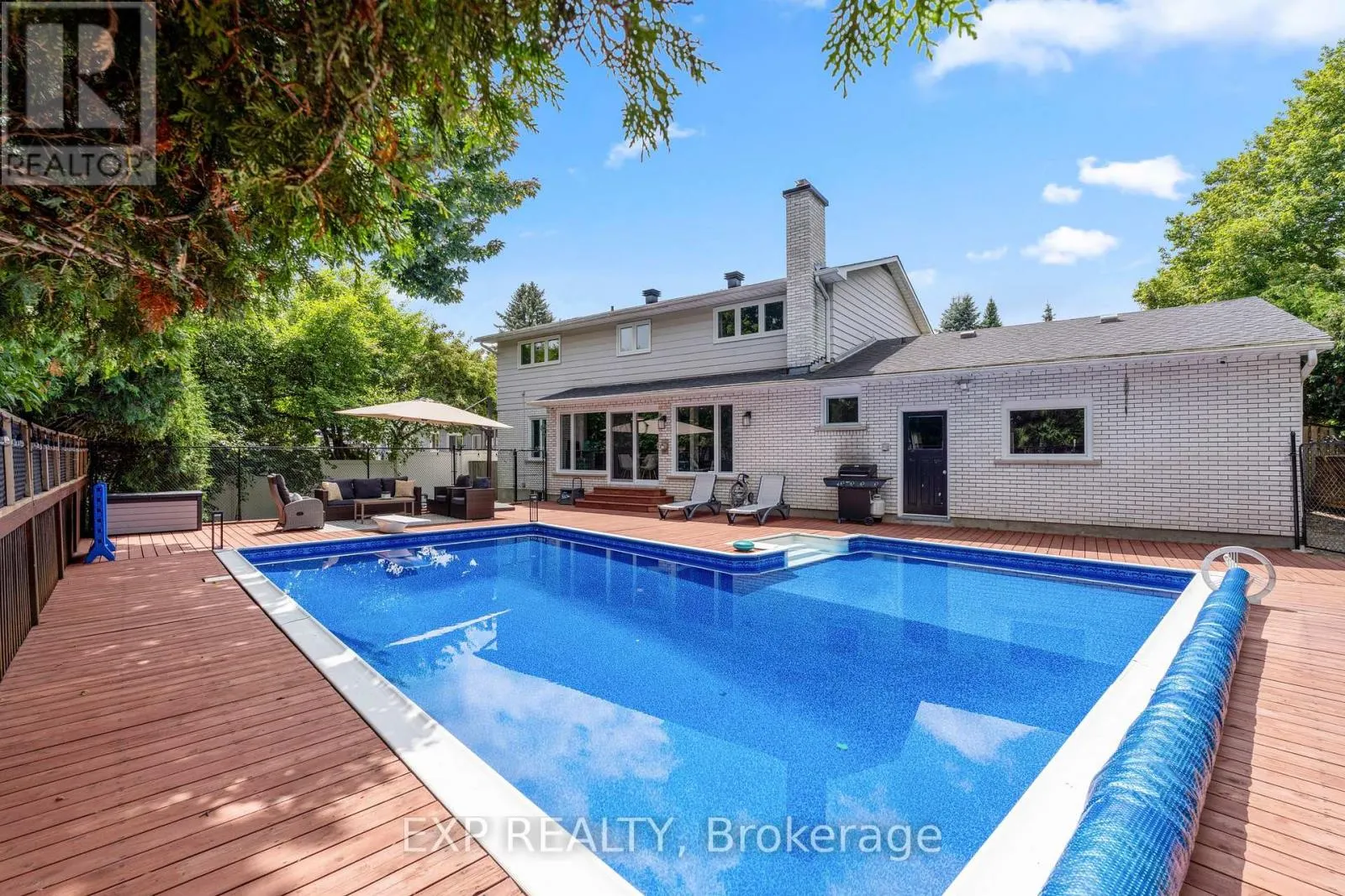 11 ROBERTA CRESCENT