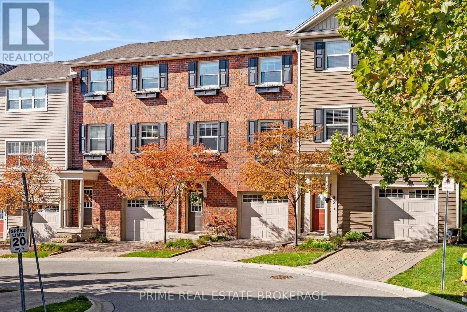 4 - 1850 BEAVERBROOK AVENUE #4