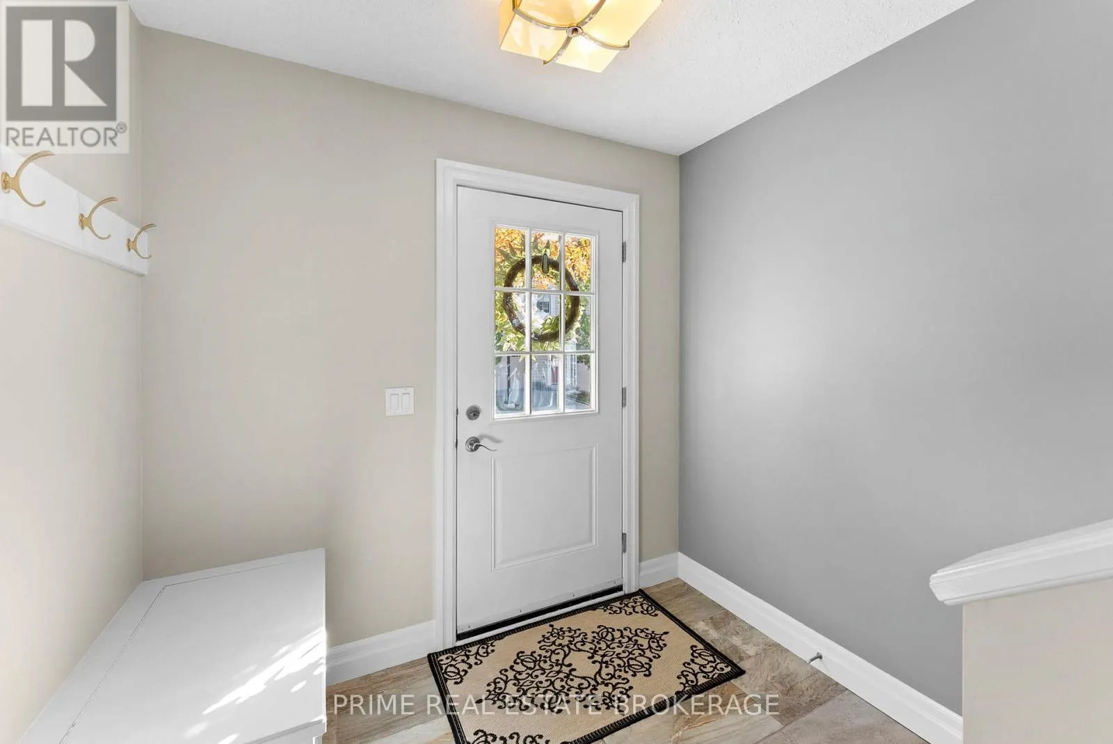 4 - 1850 BEAVERBROOK AVENUE #4