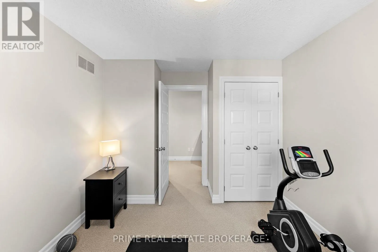 4 - 1850 BEAVERBROOK AVENUE #4