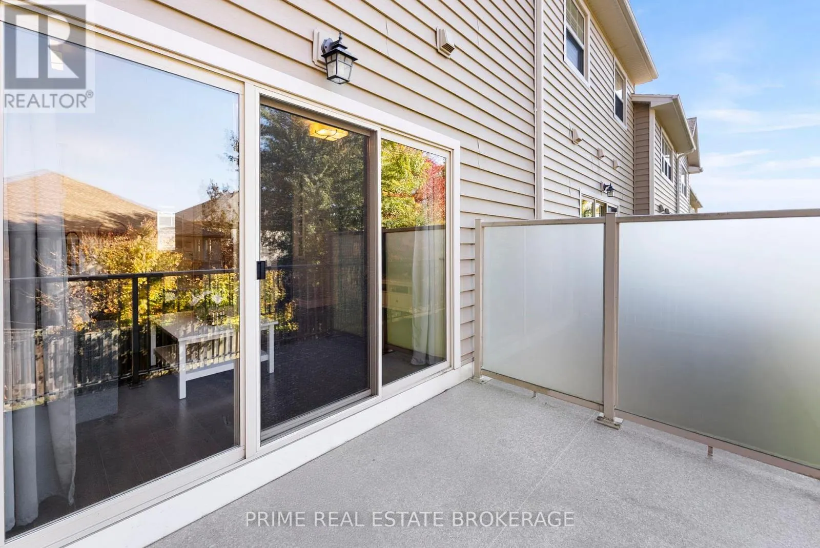 4 - 1850 BEAVERBROOK AVENUE #4