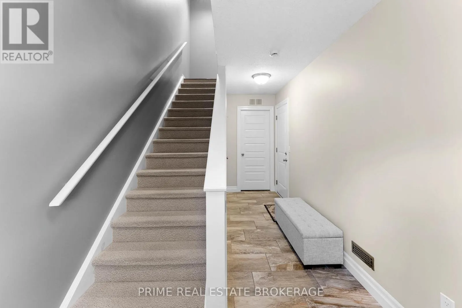 4 - 1850 BEAVERBROOK AVENUE #4