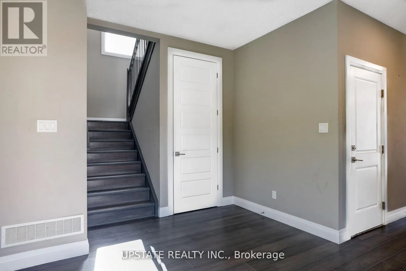 2694 BOBOLINK LANE