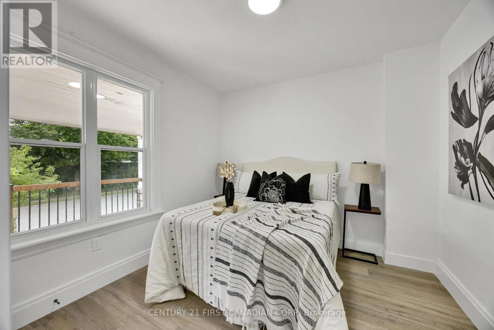 328 OAKLAND AVENUE