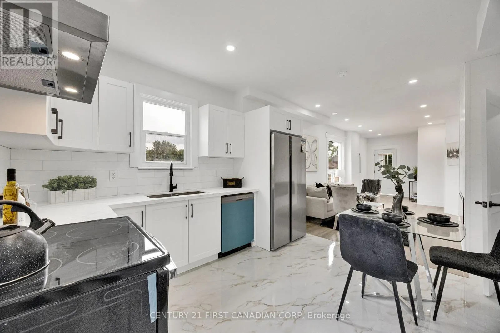 328 OAKLAND AVENUE
