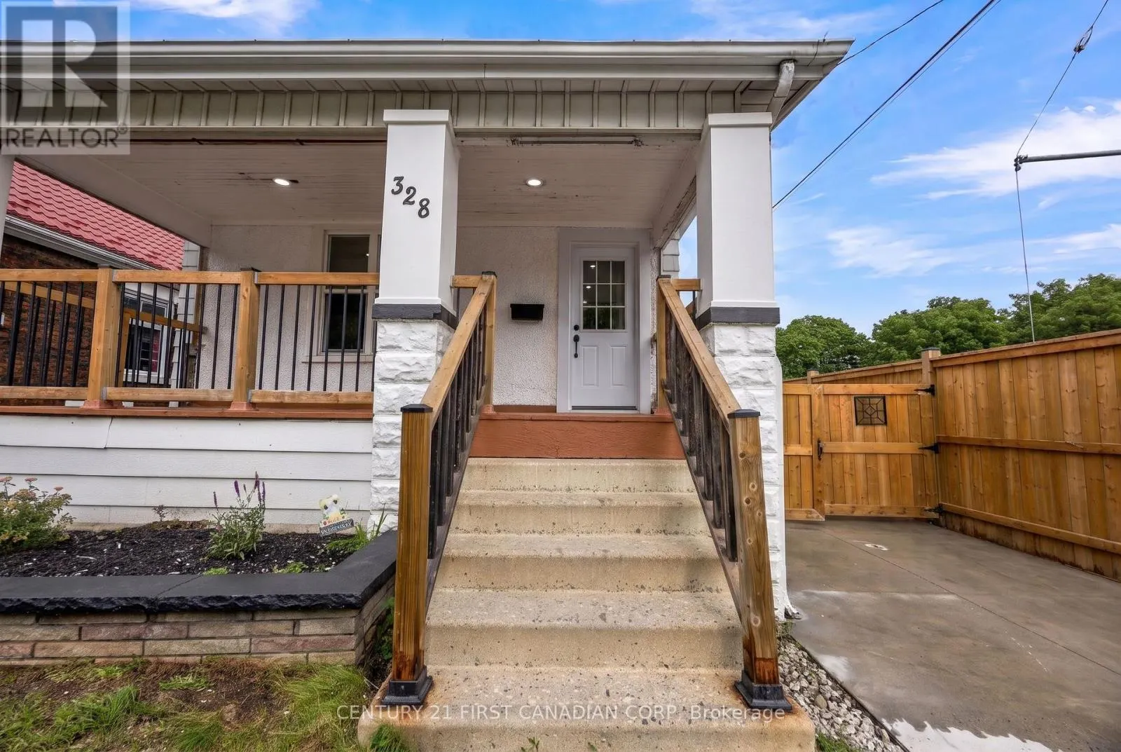 328 OAKLAND AVENUE